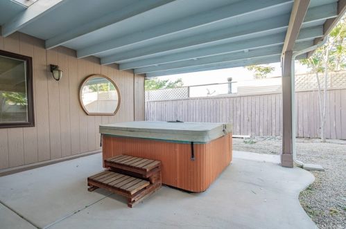 2018 Lingard St, Lancaster CA 93536-1405 exterior