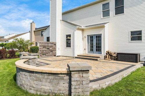 103 Glen Crossing Dr, Pataskala OH  43062 exterior