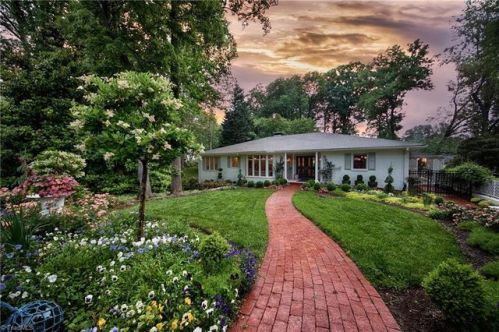 1004 Dover Rd, Greensboro, NC 27408-7312