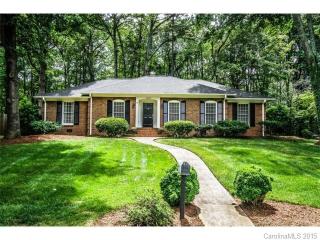 6900 Rocky Falls Rd, Charlotte, NC 28211-5528