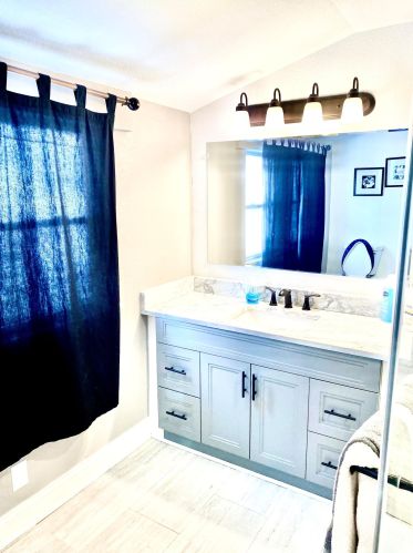 420 95th St, Milwaukee WI  53226-4444 exterior