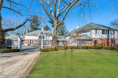 183 Chapel Hill Rd, Tinton Falls, NJ 07701-6003