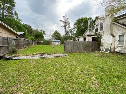 275 Thomas Rd, Beaumont TX 77706-4616 exterior