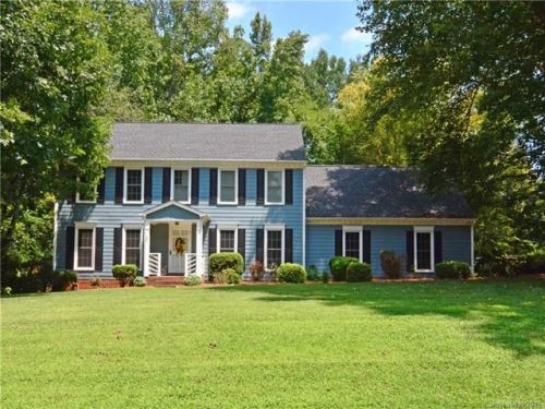 307 Montgomery Dr, Statesville, NC 28625-4732