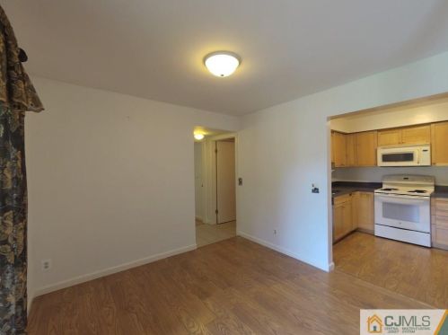 1206 Sayre Dr, Princeton NJ  08540-5829 exterior