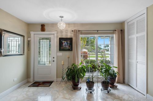 800 46th Ave, Hollywood FL  33021-5909 exterior