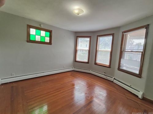 211 Lawlor St, New Britain, CT 06051-1123