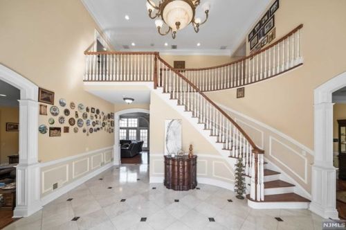 5 Masar Rd, Boonton, NJ 07005-8921