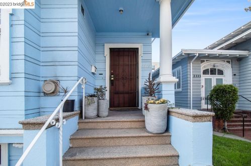 2315 Harrison St, Oakland, CA 94612-3711