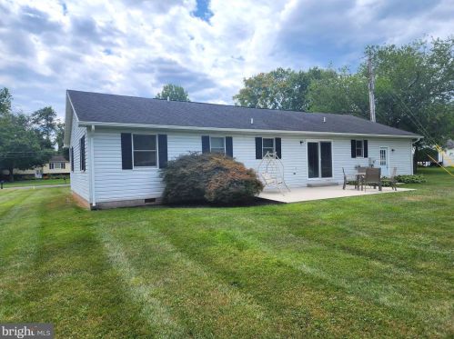 3 Blue Gill Trl, Charnita, PA 17320-8502