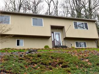 13 Tommys Ln, Brookfield Center CT  06804-1616 exterior