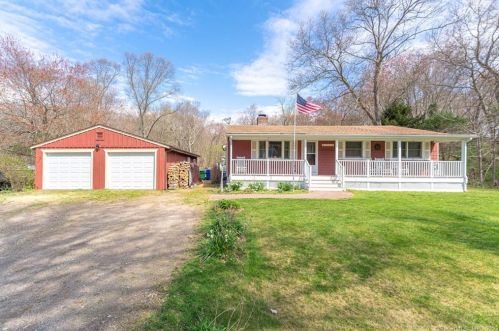 15 Spithead Rd, Waterford, CT 06385-1916