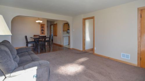 1663 Mason Way, Green Bay WI  54302-2721 exterior