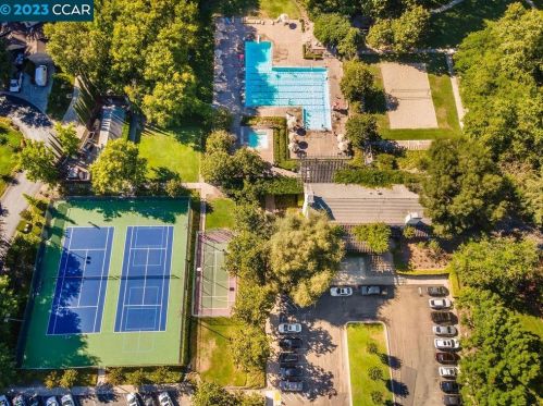 312 Sycamore Hill Ct, Danville CA  94526-3660 exterior