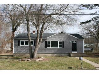 9 Oak Rd, Waterford, CT 06385-3421