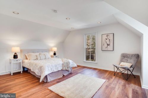 220 Hansell Rd, Newtown Square PA  19073-2509 exterior