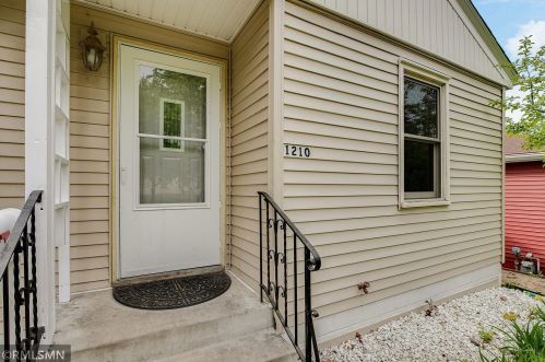 1210 Conway St, Saint Paul, MN 55106-5711