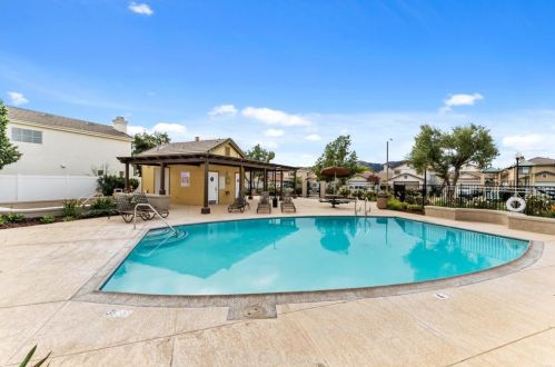 44674 Arbor Ln, Temecula CA  92592-5859 exterior
