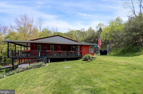 2390 Rhine Hollow Rd, Ewaterfrd, PA 17021-7148