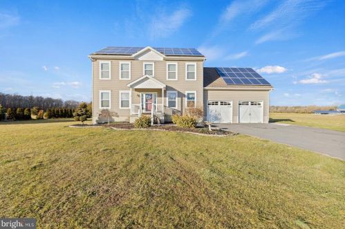 5287 Lake Rd, Newfield, NJ 08344-5210