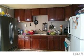 642 57th St, Los Angeles, CA 90037-4024