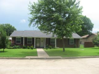 1242 Saddle Ln, Bartlesville, OK 74006-5629