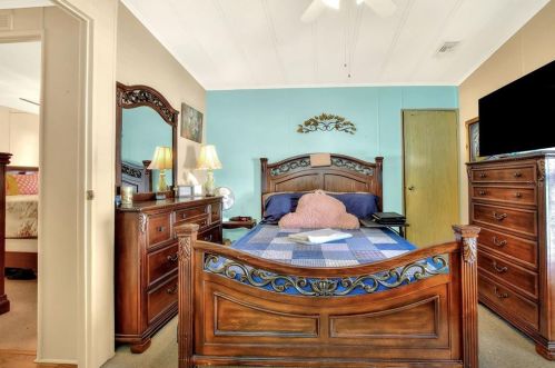 4826 Colonnades Cir, Lakeland FL  33811-1526 exterior