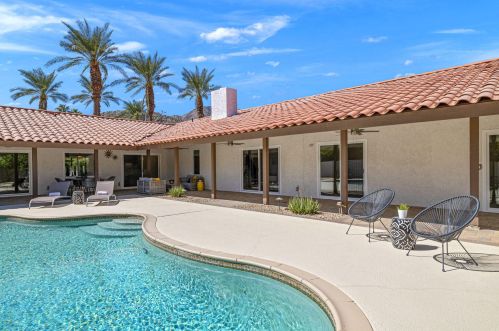 48890 Eisenhower Dr, La Quinta CA  92253-6223 exterior