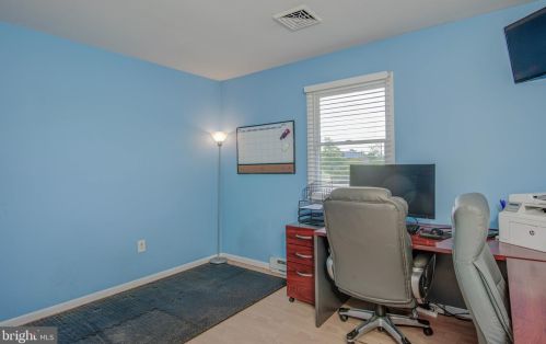 107 8th St, Laurel DE  19956-1401 exterior