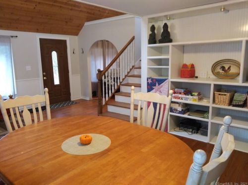 346 Maple St, Litchfield CT  06759-2100 exterior