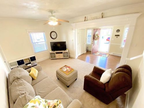 709 Jefferson Ave, Jeannette PA  15644-2710 exterior