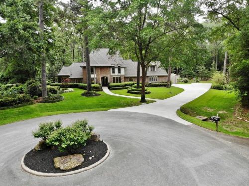 3018 Royal Circle Dr, Humble, TX 77339-2555