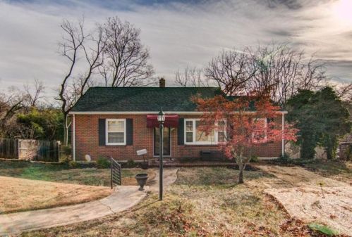 2775 Derwent Dr, Roanoke, VA 24015-2619