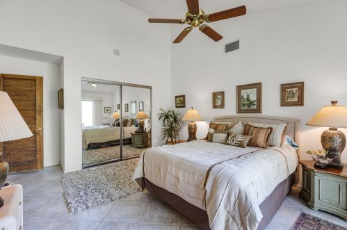 32 Lincoln Pl, Rancho Mirage CA  92270-1970 exterior