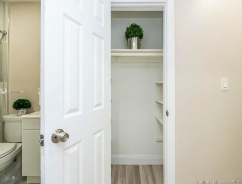 710 55th St, West Palm Beach FL  33407-2612 exterior