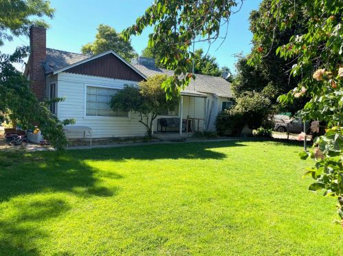 2231 Edsel Ln, Modesto, CA 95358-9524