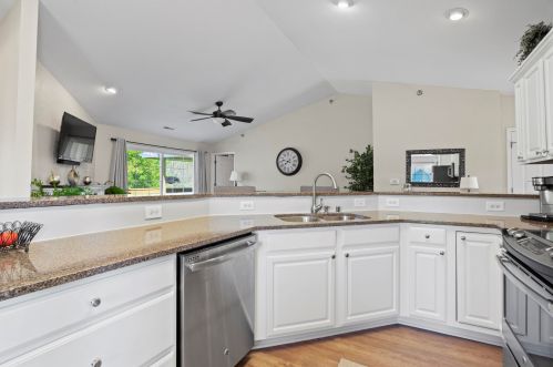 2824 55th Ave, Kenosha WI 53144-4800 exterior