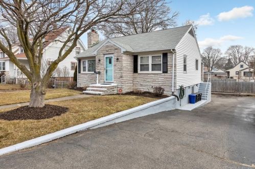 790 Nichols Ave, Stratford, CT 06614-3968