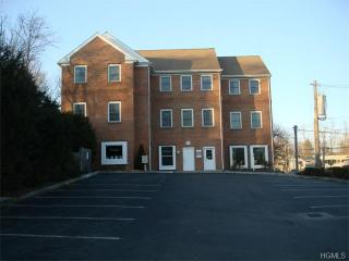 16 Bedford Rd, Chappaqua, NY 10514-3464