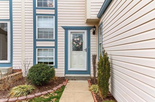 1311 Lexington Dr, Lawrence, PA 15055-1029
