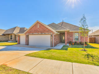 12716 5th St, Yukon, OK 73099-5552
