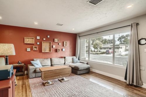 4566 Toni Ln, La Mesa CA  91942-5855 exterior