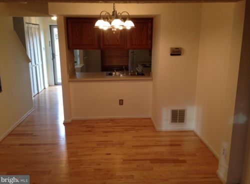 8541 Koluder Ct, Lorton VA  22079-3075 exterior