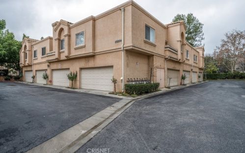 25254 Steinbeck Ave, Santa Clarita, CA 91381-2309