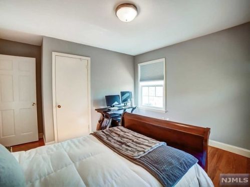 550 Franklin Ave, Franklin Lakes NJ  07417-2512 exterior