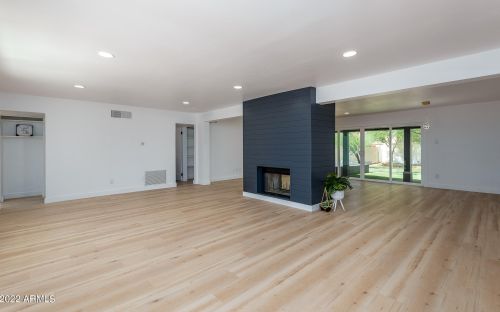 8112 10 Pl, Phoenix AZ 85014-1253 exterior