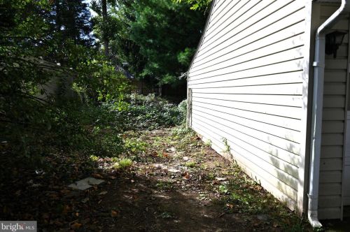 346 Andover Rd, Fairless Hills PA  19030-2231 exterior