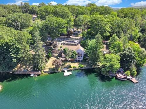 54 Upsala Path, West Milford Lakes, NJ 07480-4207