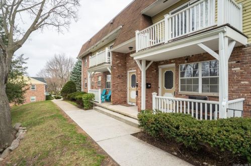 173 Parkside Dr, Airmont NY  10901-7854 exterior