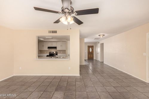 12414 44th Ln, Glendale AZ  85304-2307 exterior